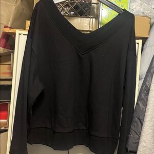 Xersion Black V-Neck Women's Top